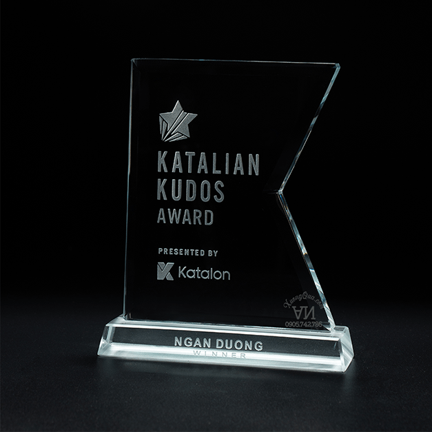 Biểu trưng tặng cá nhân xuất sắc